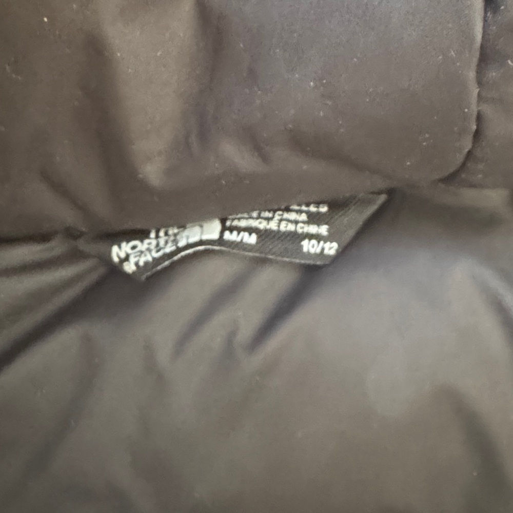 The North Face Kids’ Dark Gray Ski Parka, with faux fur trim. - Picture 5 of 6